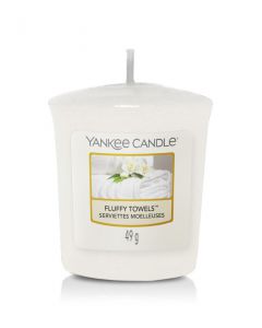 Yankee Candle FLUFFY TOWELS™ Świeca votive 49 g